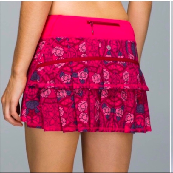 lululemon athletica Dresses & Skirts - Lululemon size 4 Pace Setter Prisma Guava Lava skirt